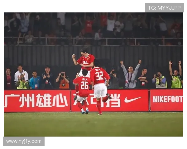 广州恒大足球队中超球员名单与实力分析